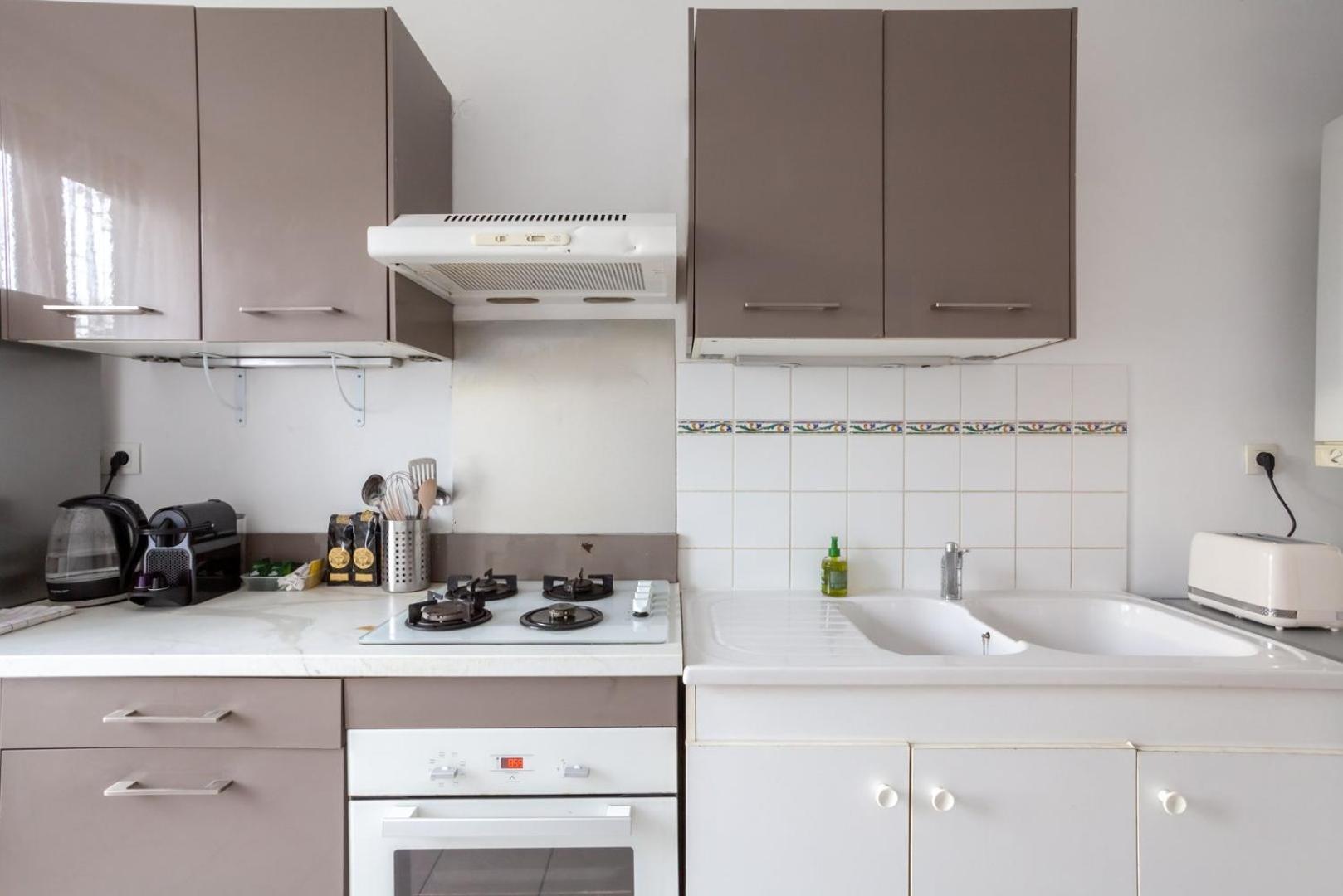 リヨンSpacious 1Br | Near City Center & Baby-Friendly!アパートメント エクステリア 写真