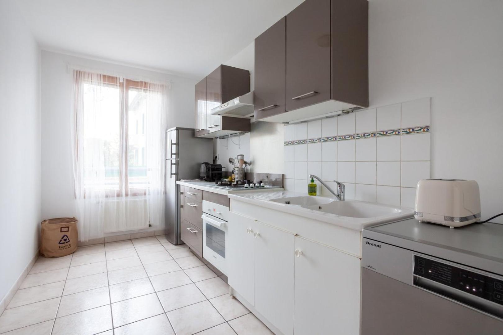 リヨンSpacious 1Br | Near City Center & Baby-Friendly!アパートメント エクステリア 写真