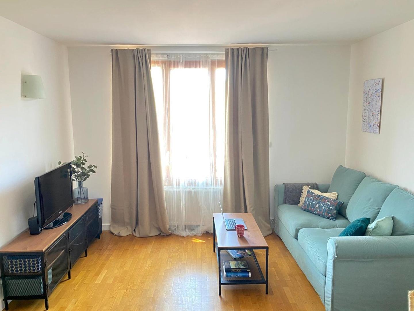 リヨンSpacious 1Br | Near City Center & Baby-Friendly!アパートメント エクステリア 写真