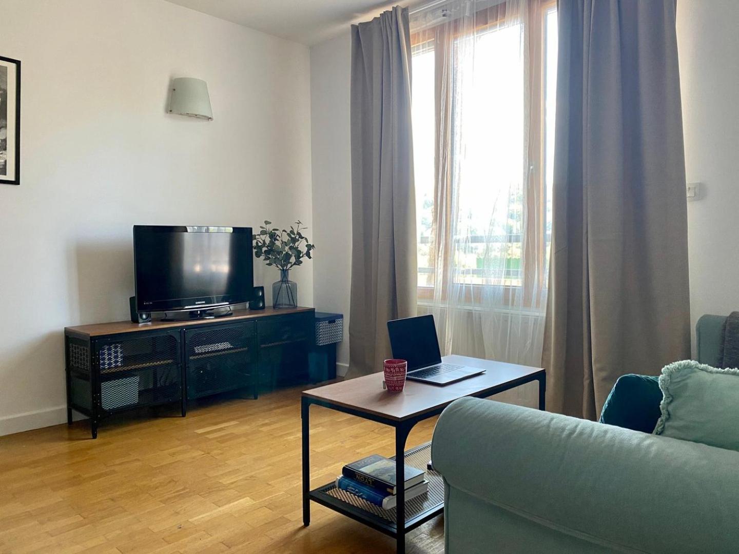 リヨンSpacious 1Br | Near City Center & Baby-Friendly!アパートメント エクステリア 写真